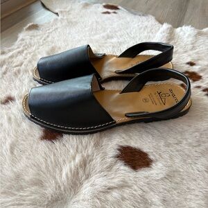 NEW Avarca Menorquina Black Leather Open-Toe Slingback Sandals